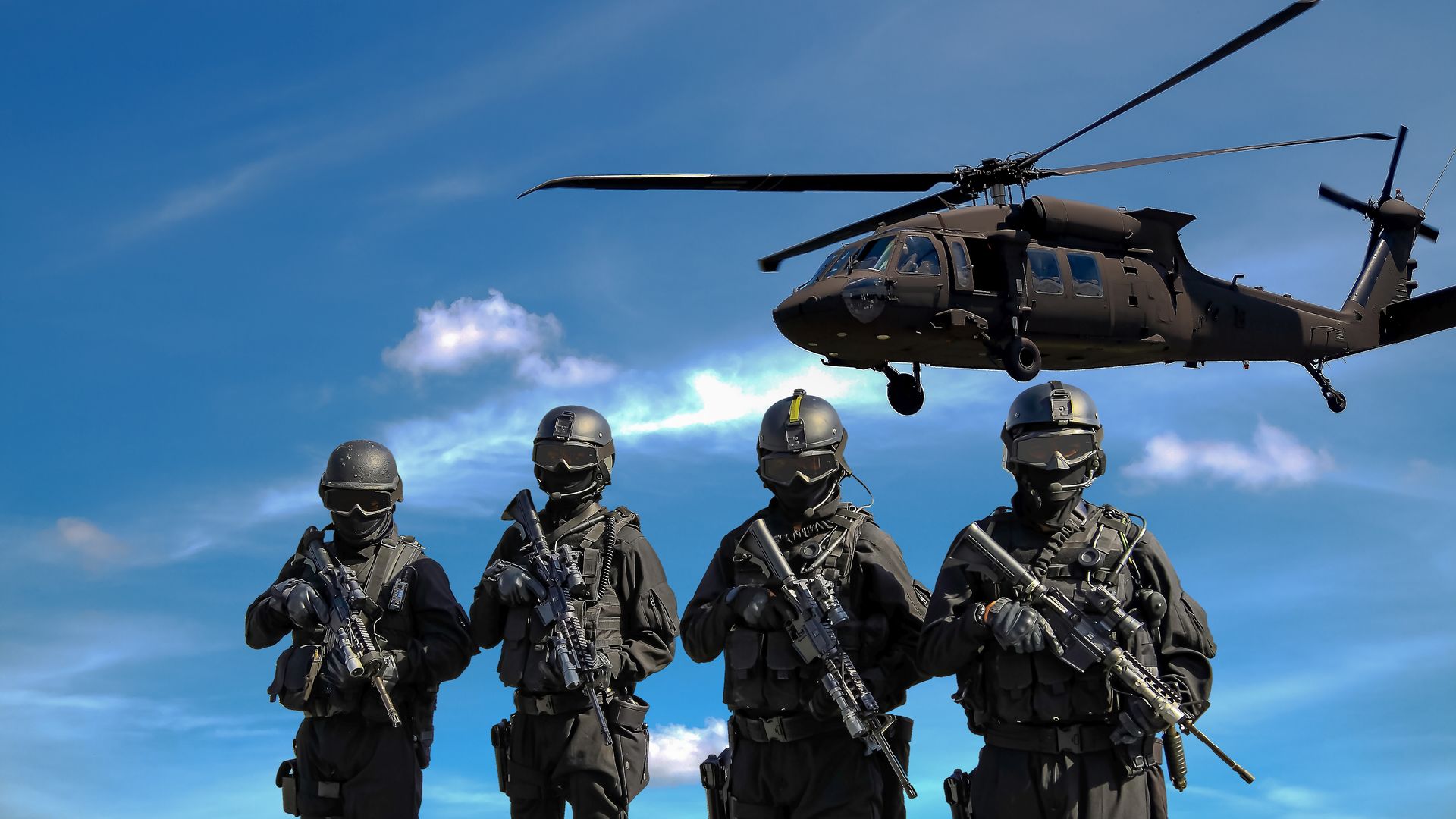 army helicopter swat team