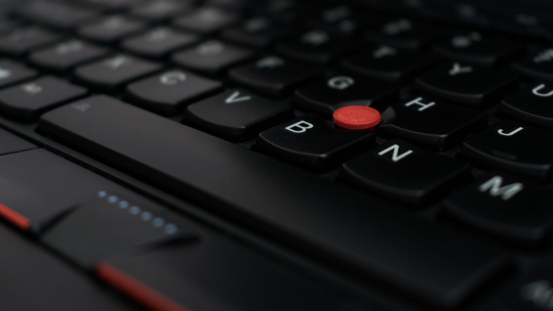 Hardware-Keylogger - Behind the Keyboard